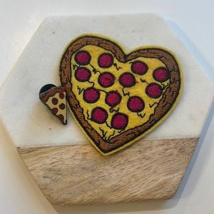Pizza enamel pin 🍕 plus free pizza patch ✌🏽